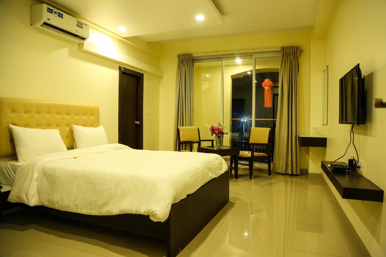 Hotel Saheb Panvel Dış mekan fotoğraf